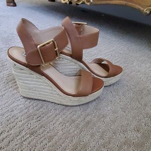 Steve Madden tan wedges with gold finish buckles